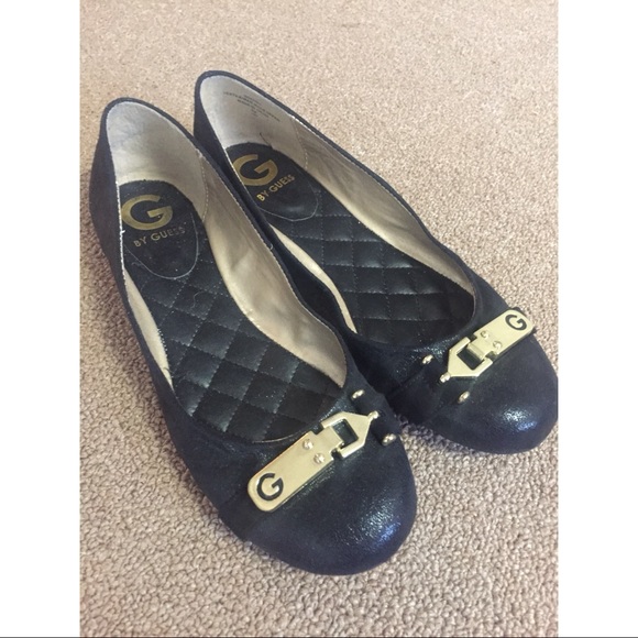 Classic Black Guess Flats - Picture 1 of 7